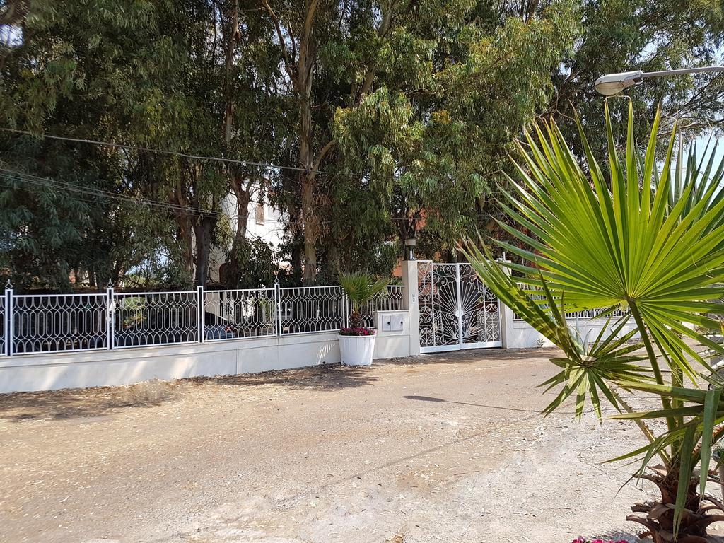 Villa Sulla Spiaggia Tra Catania E Siracusa Agnone Bagni Exterior photo